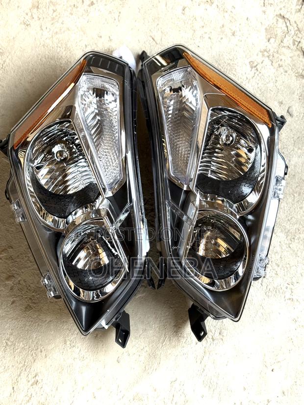 Pontiac Vibe Headlight 2009