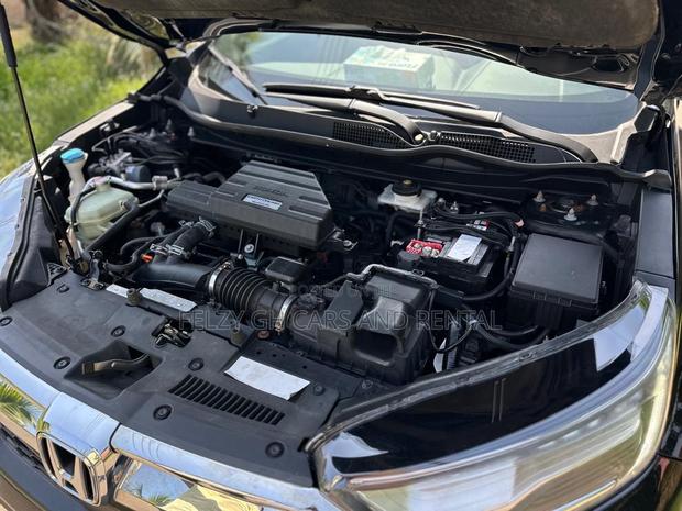 Honda CR-V Touring FWD 2018 Black photo 3