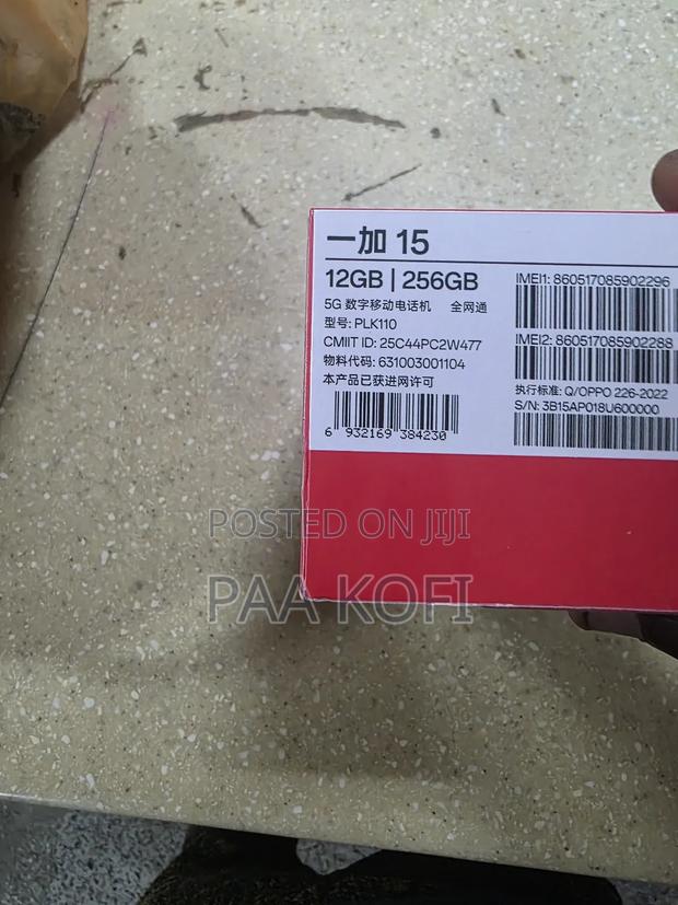 New OnePlus 15 256 GB Black · Photo 4