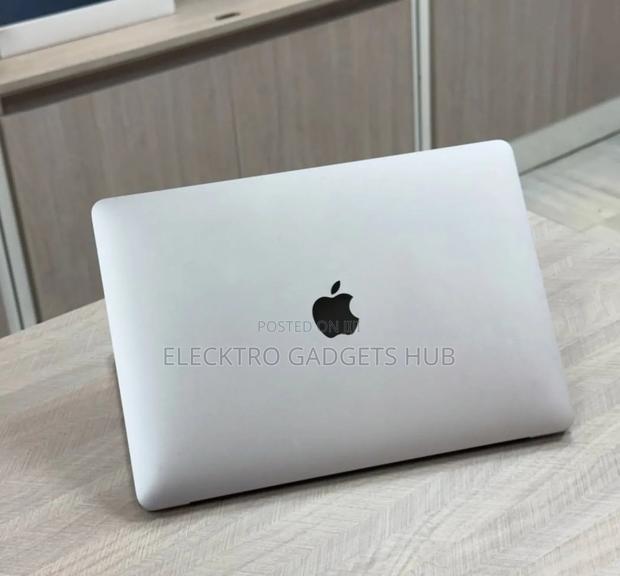 Laptop Apple MacBook Pro 2020 32GB Intel Core I7 SSD 512GB photo 3