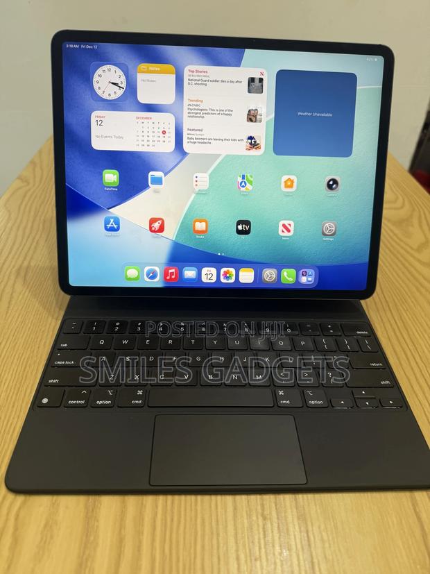 Apple iPad Pro 12.9 (2022) 1 TB Gray · Photo 1