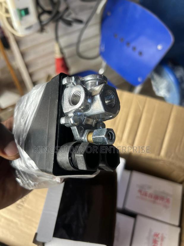 Compressor on and Off Switch photo 4