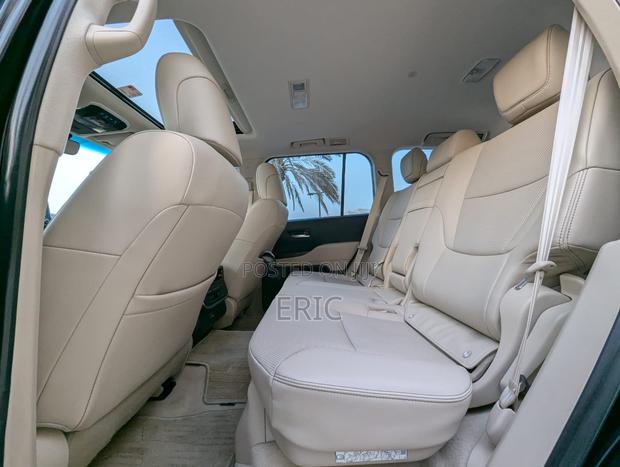 Toyota Land Cruiser 3.5 Petrol 4WD 2022 Black