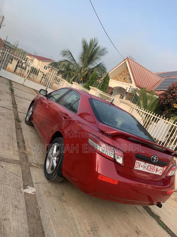 Toyota Camry Base 4dr Sedan (2.5L 4cyl 6M) 2010 Red