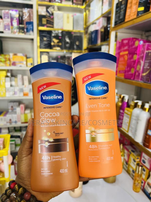 Vaseline Even Out And Cocoa Glow Body Lotion · Photo 2