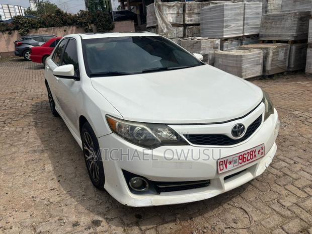 Toyota Camry 2014 White