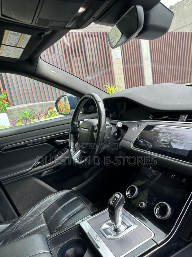Land Rover Range Rover Evoque R-Dynamic SE AWD 2020 White photo 4