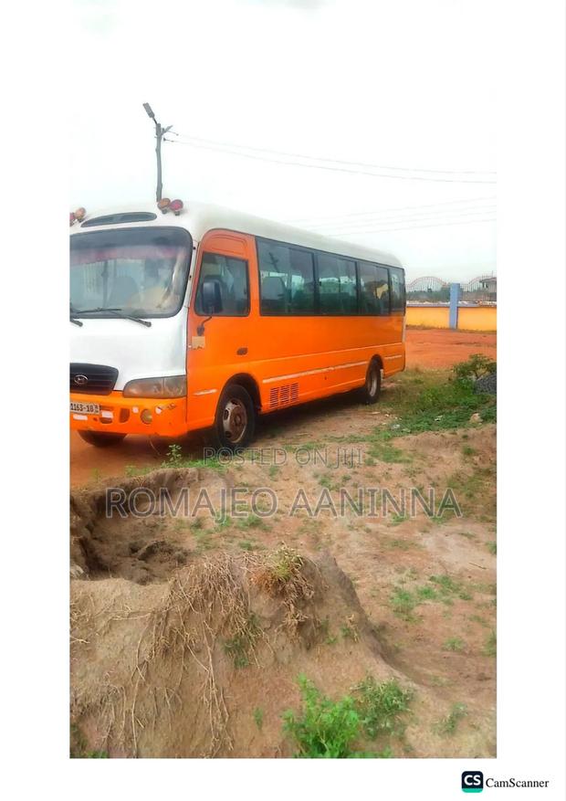 Hyundai County 2009 Orange photo 3