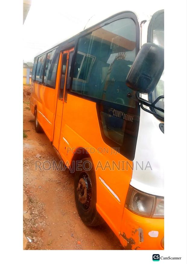 Hyundai County 2009 Orange photo 4