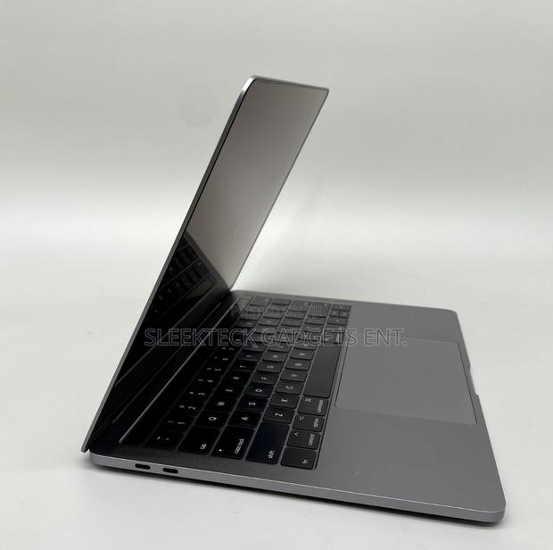 Laptop Apple MacBook Pro 2017 8GB Intel Core I5 SSD 256GB photo 6