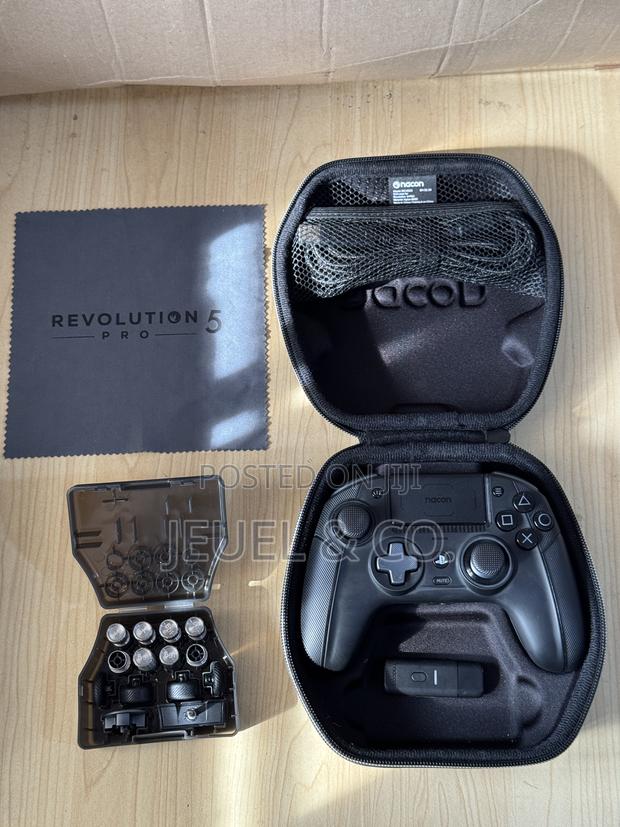 Nacon Revolution Pro 5 (Official Licensed Playstation Controller) photo 2
