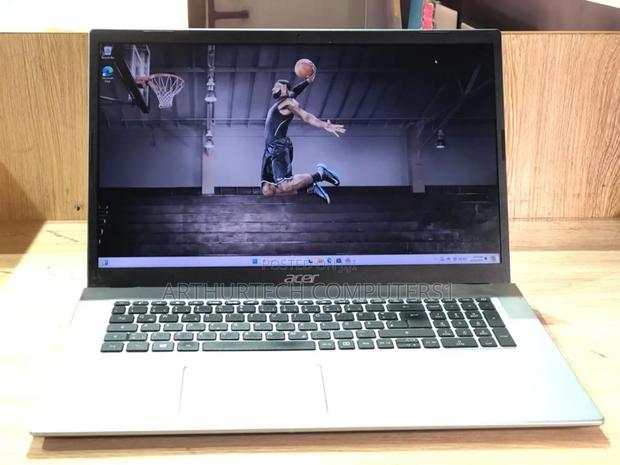 Laptop Acer 12GB Intel Core I5 SSD 512GB photo 3