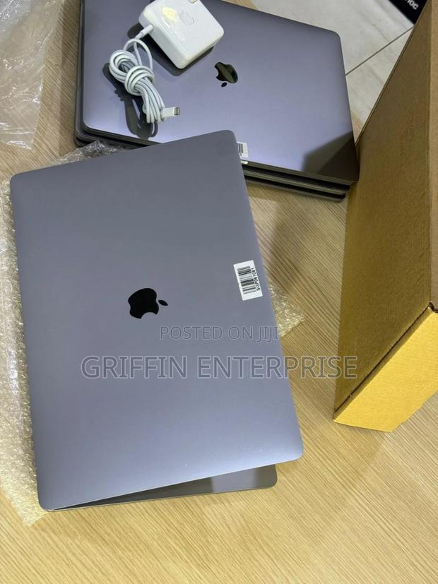 Laptop Apple MacBook Pro 2018 16GB Intel Core i9 SSD 512GB photo 2