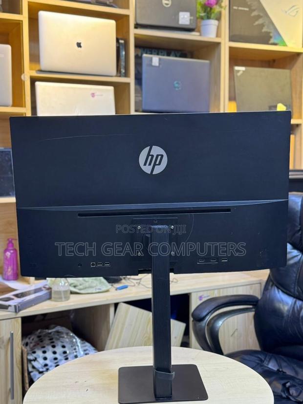 Hp Pavilion 32q 32-Inch Display Monitor QHD (2560×1440) photo 2