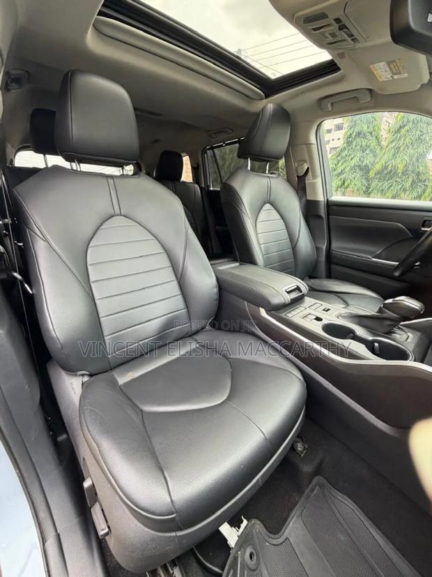 Toyota Highlander XLE AWD 2020 Blue