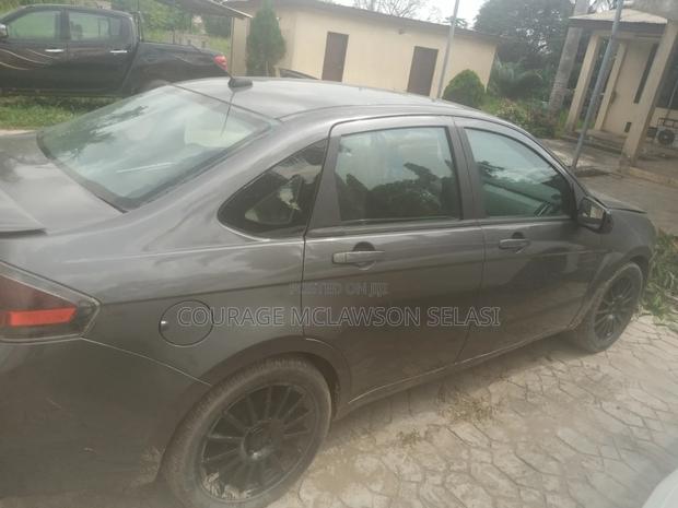 Ford Focus 2.0 2008 Gray