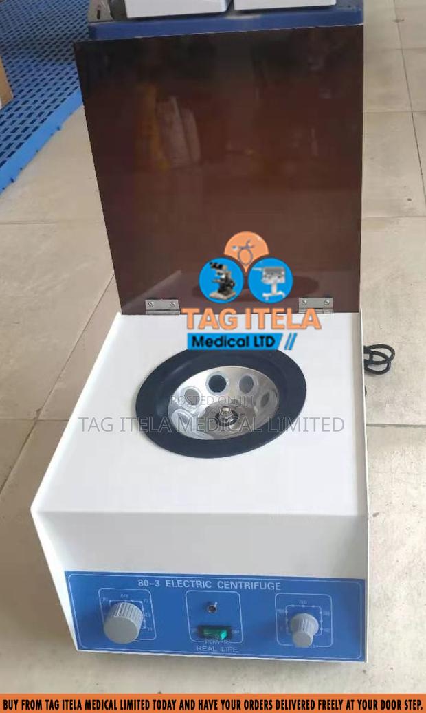 Centrifuge (8 Bucket Manual) · Photo 2