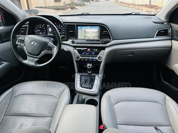 Hyundai Elantra Limited 2018 Red