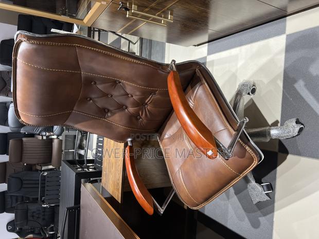High Quality Office Chair · Photo 4