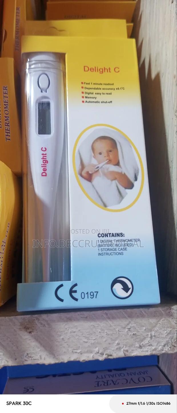 Digital Thermometer · Photo 4
