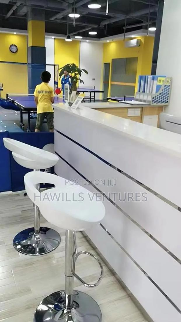 White Counter Bar Chair /Stool · Photo 2