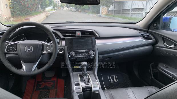 Honda Civic Touring 4dr Sedan (1.5L 4cyl) 2017 Blue