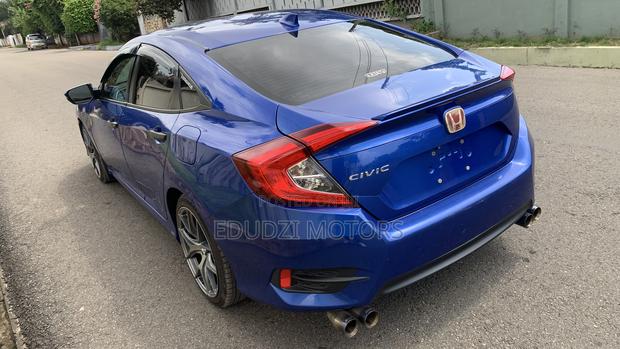 Honda Civic Touring 4dr Sedan (1.5L 4cyl) 2017 Blue
