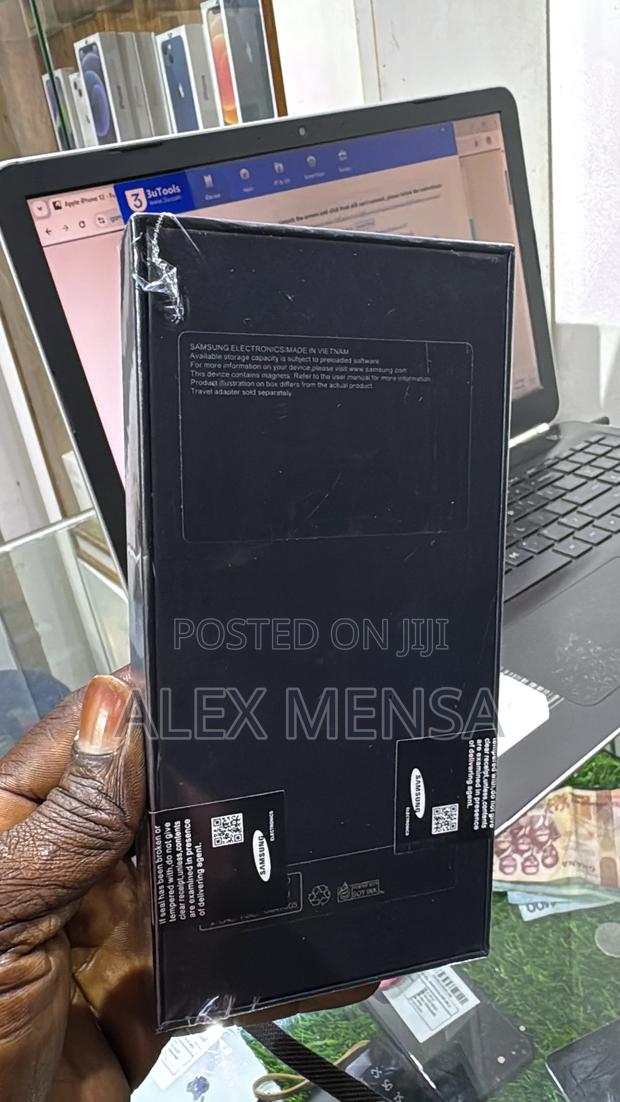 New Samsung Galaxy Z Flip6 256 GB Blue