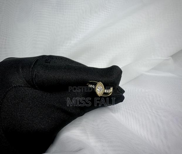 Golden Vow Promise Ring. Size 6 and 8 · Photo 3