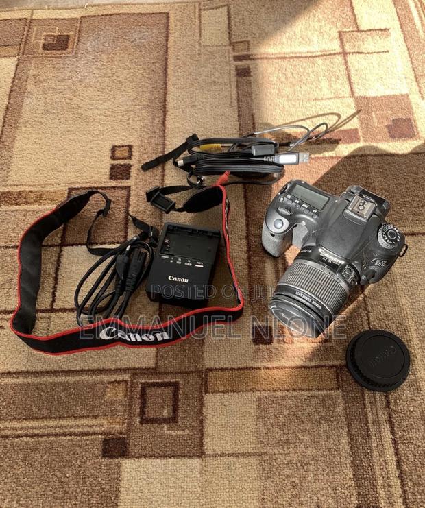 Canon 60d and Canon 18-55mm photo 2
