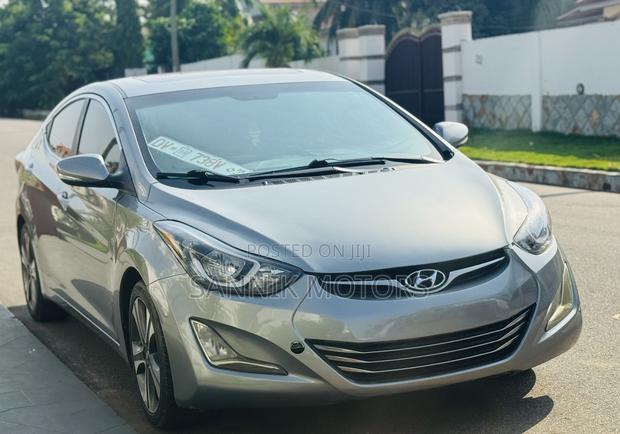 Hyundai Elantra Limited 4dr Sedan (1.8L 4cyl 6A) 2015 Gray