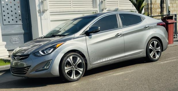 Hyundai Elantra Limited 4dr Sedan (1.8L 4cyl 6A) 2015 Gray