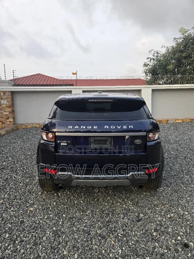 Land Rover Range Rover Evoque HSE 5dr 4x4 (2.0L 4cyl 9A) 2016 Black