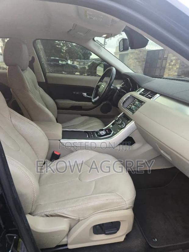 Land Rover Range Rover Evoque HSE 5dr 4x4 (2.0L 4cyl 9A) 2016 Black