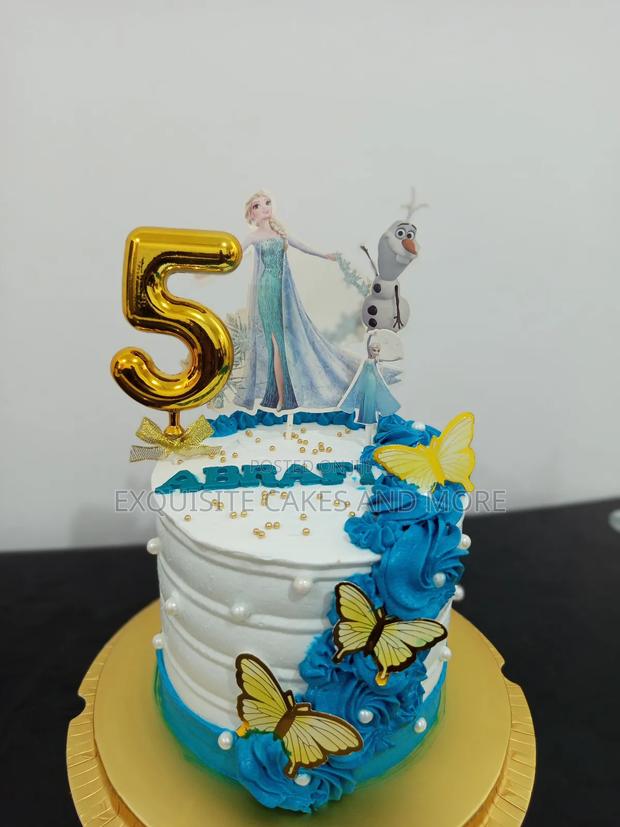 Turquoise Blue Kids Cake · Photo 3