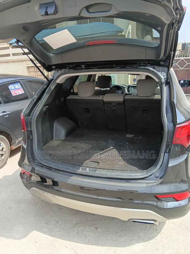 Hyundai Santa Fe SE AWD 2018 Black