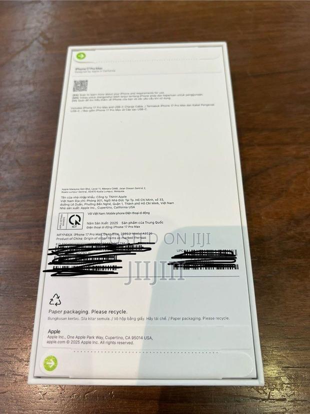 Apple iPhone 17 Pro Max 256 GB Blue · Photo 4