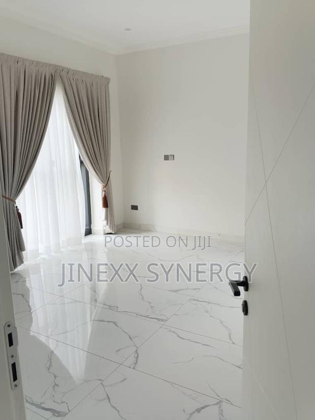 Furnished 4bdrm House in Manet Court for rent