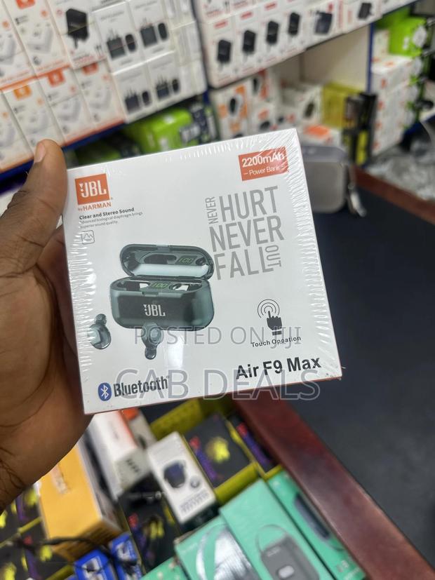 JBL Earbuds ( + Power Bank)