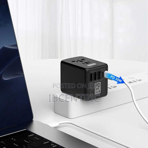 Universal Plug Adapter photo 2