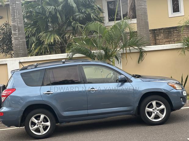 Toyota RAV4 2.5 4x4 2010 Blue