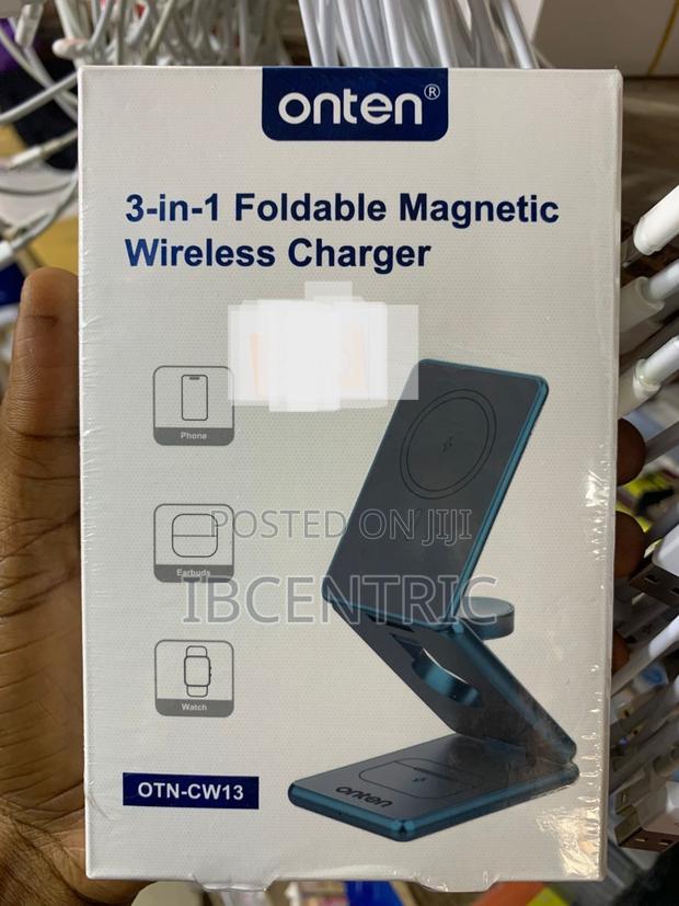 3in1 Foldable Magnetic Wireless Charger · Photo 3