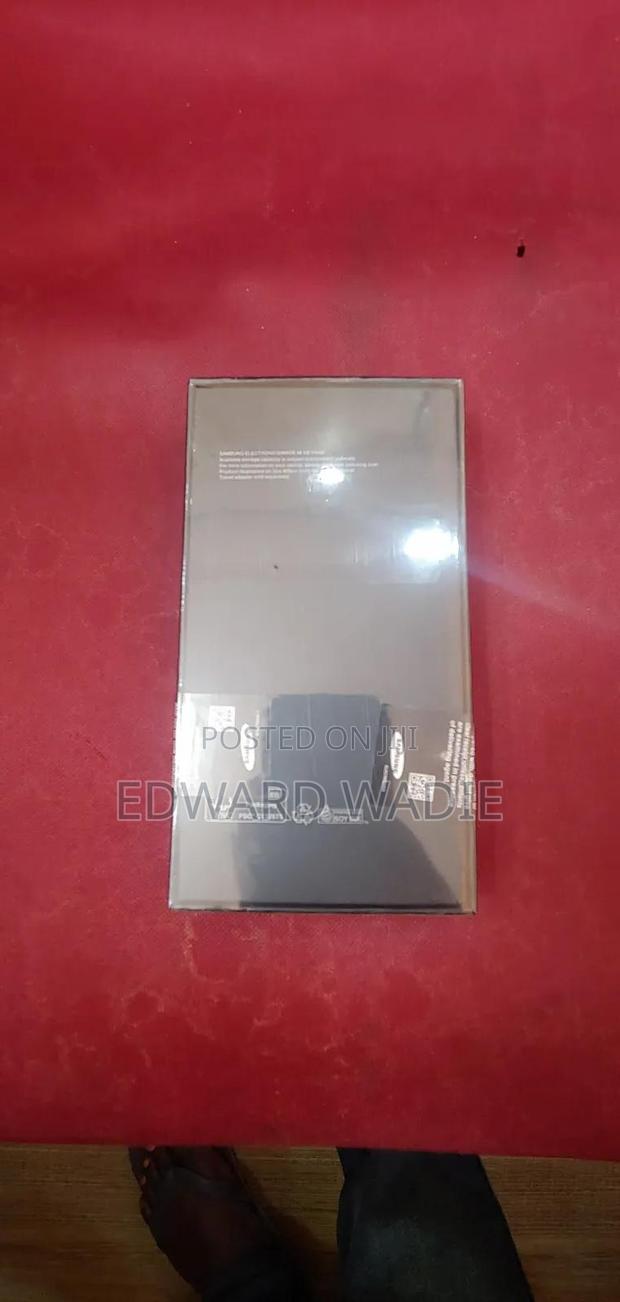 New Samsung Galaxy S24 256 GB Black · Photo 3