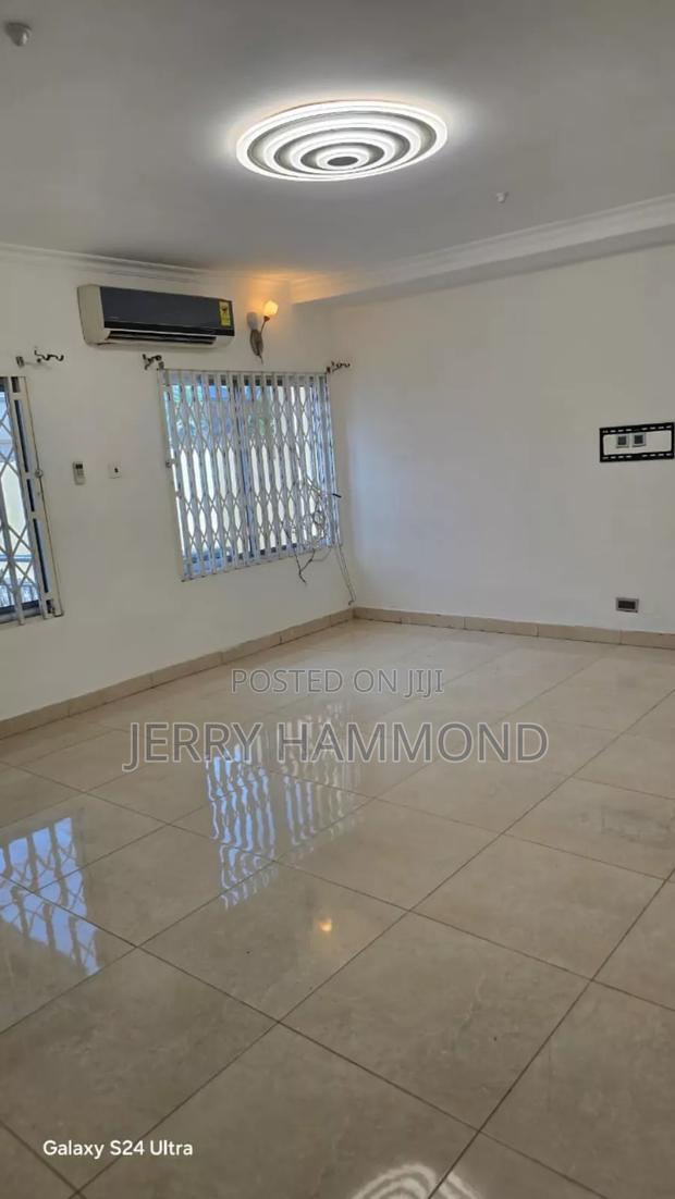 3bdrm House in Spintex for rent · Photo 2