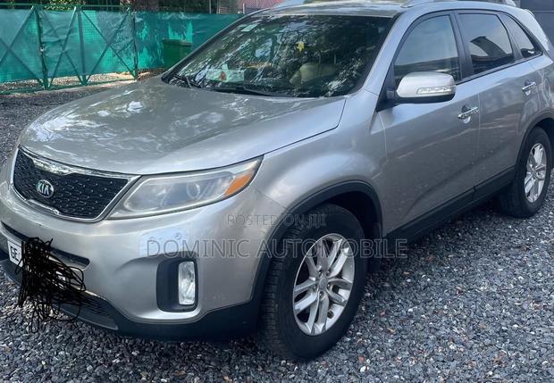 Kia Sorento LX 4dr SUV AWD (2.4L 4cyl 6A) 2014 Silver