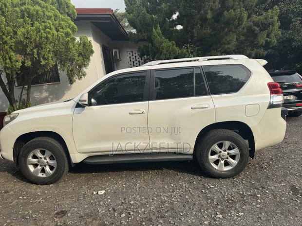 Toyota Land Cruiser Prado 2.7 i 2011 White