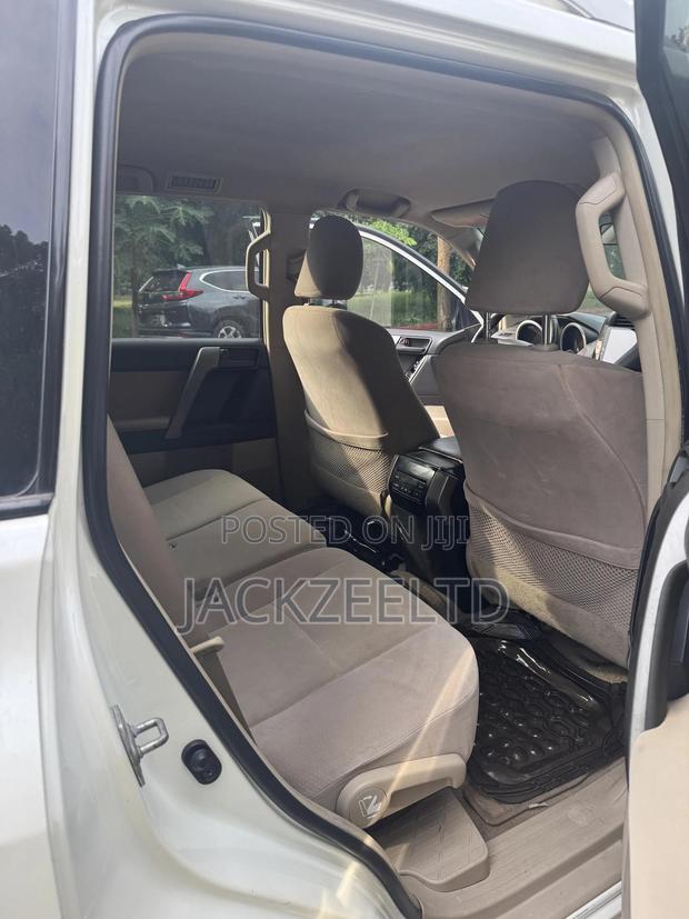 Toyota Land Cruiser Prado 2.7 i 2011 White