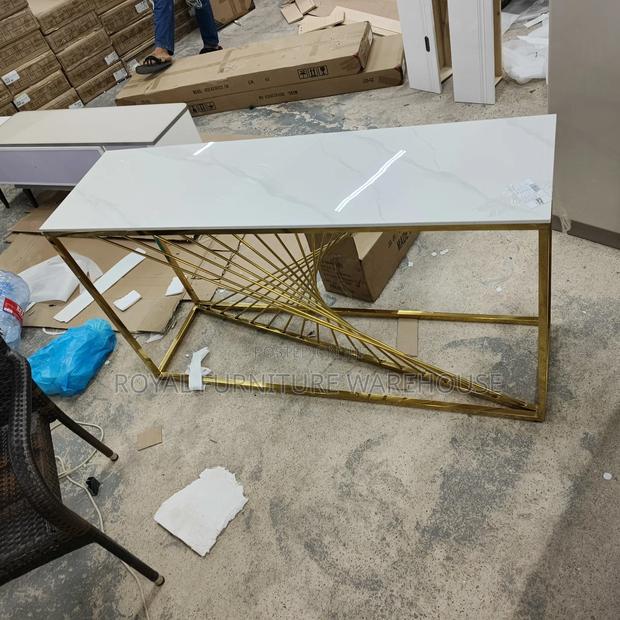 White Marble Event Console photo 2