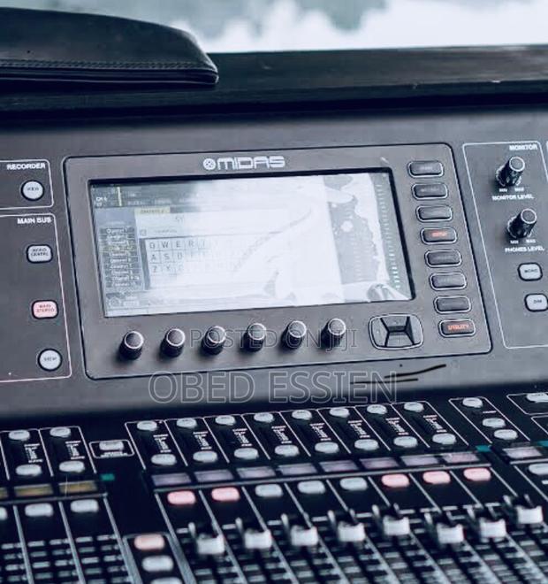 Midas 32 Channel Digital Mixer Board · Photo 2