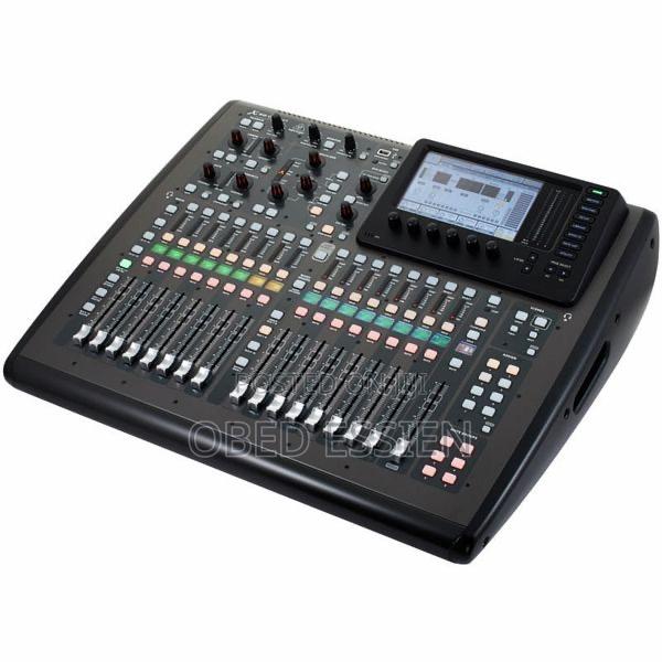 Behringer X32 Mixer Board · Photo 3